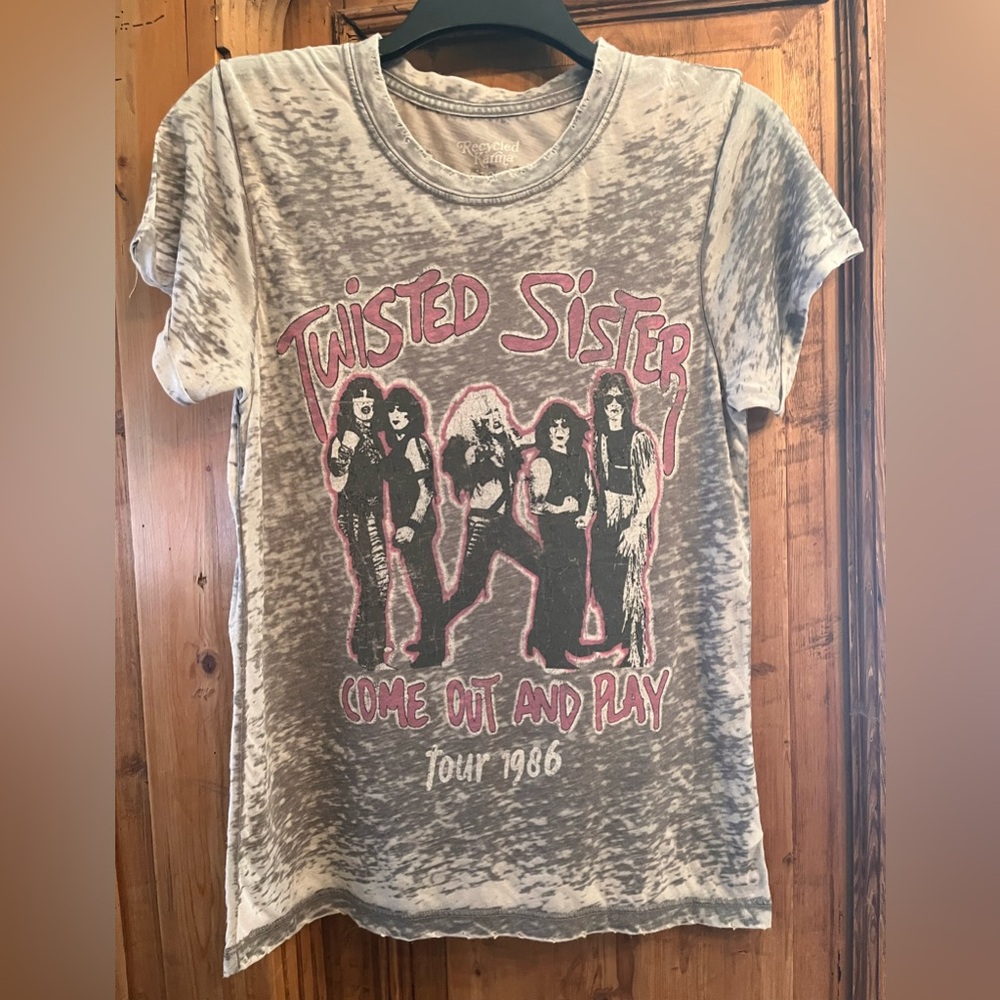 “Recycled Karma” Twisted Sister Tour 1986 Women’s T-Shirt - Gray & Pink
